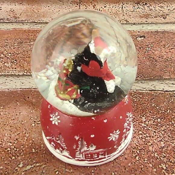 Mini Christmas Reindeer Dog Tree Snowglobe Waterglobe Snow Globe Santa Reindeers - Picture 14 of 16